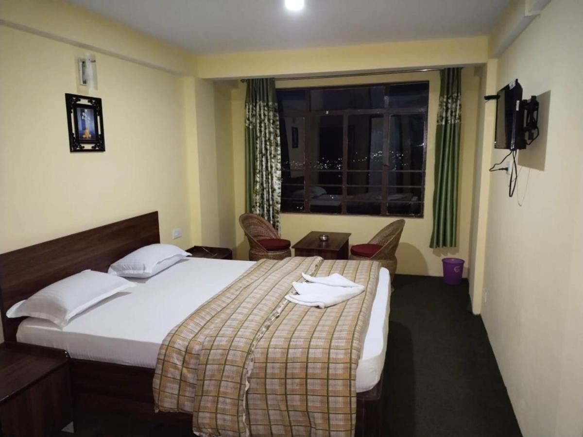 Hotel Himalaya Residency Kanchenjunga View Дарджилинг Экстерьер фото