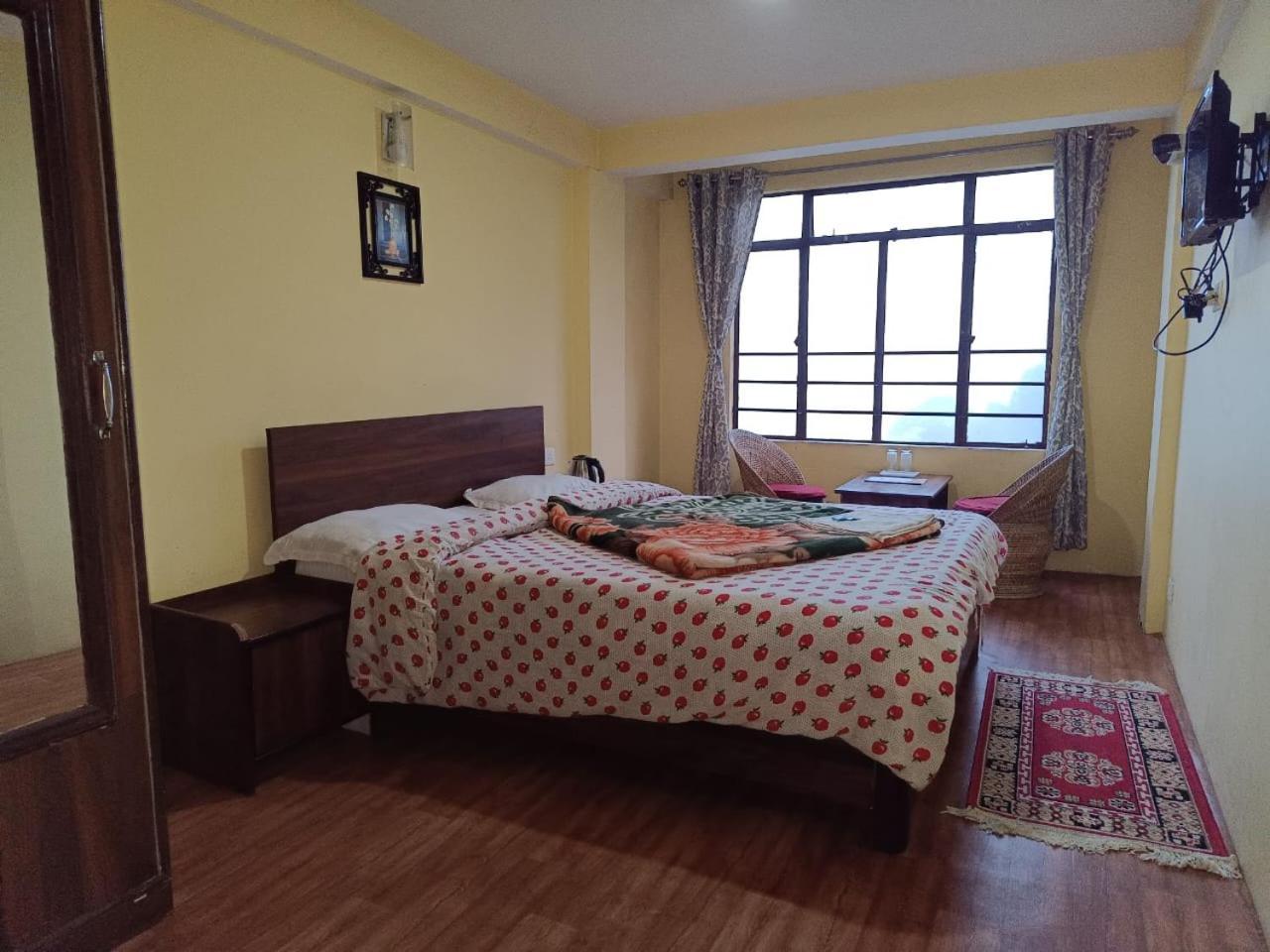 Hotel Himalaya Residency Kanchenjunga View Дарджилинг Экстерьер фото
